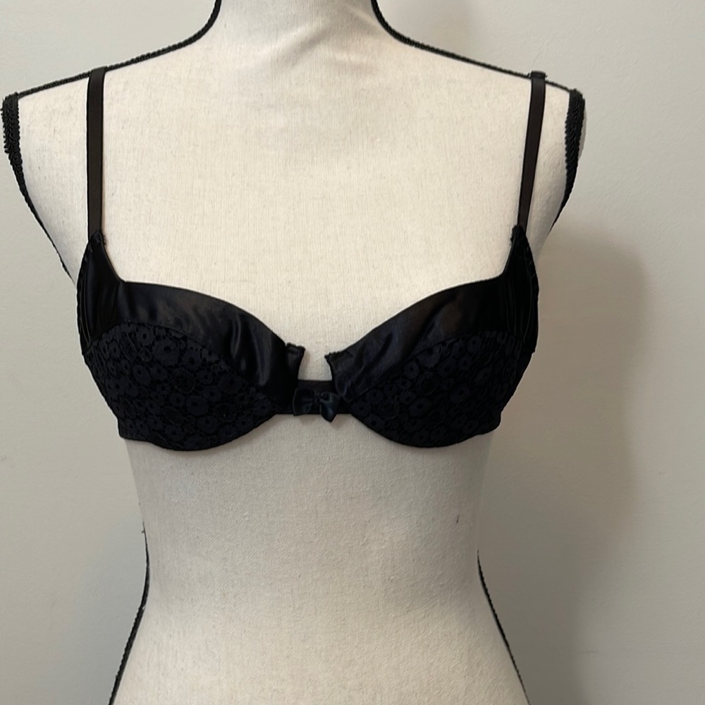 Cacique Lace and Satin Bra NWT